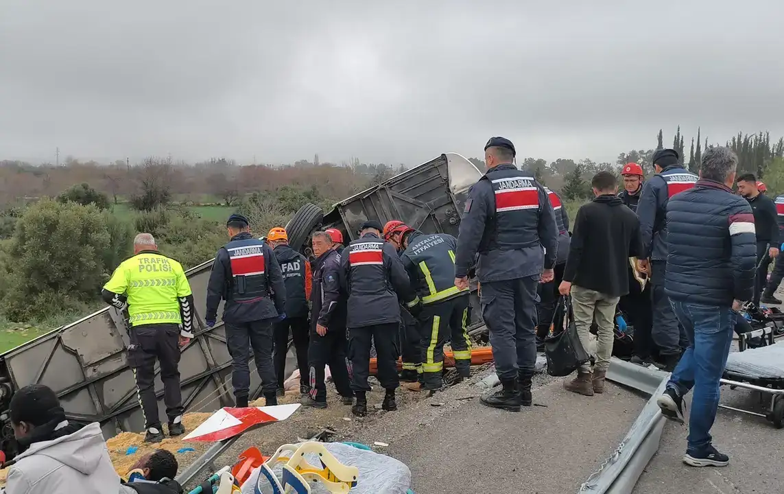 Antalya’da Yolcu Otobüsü Faciası: 10 Ölü, 24 Yaralı 19